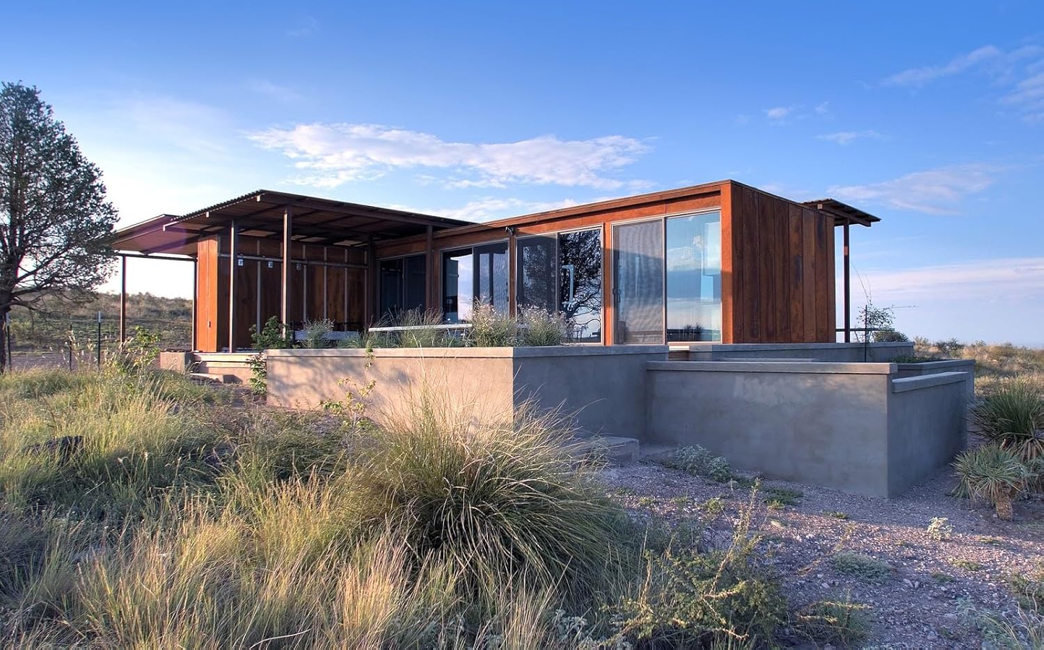 buy shipping container shop unit,should I buy a modular container shop,shipping container shop vs traditional building,prefabricated steel kiosk pros cons,best shipping container café for sale,modular container building worth buying performance testing and real-world results