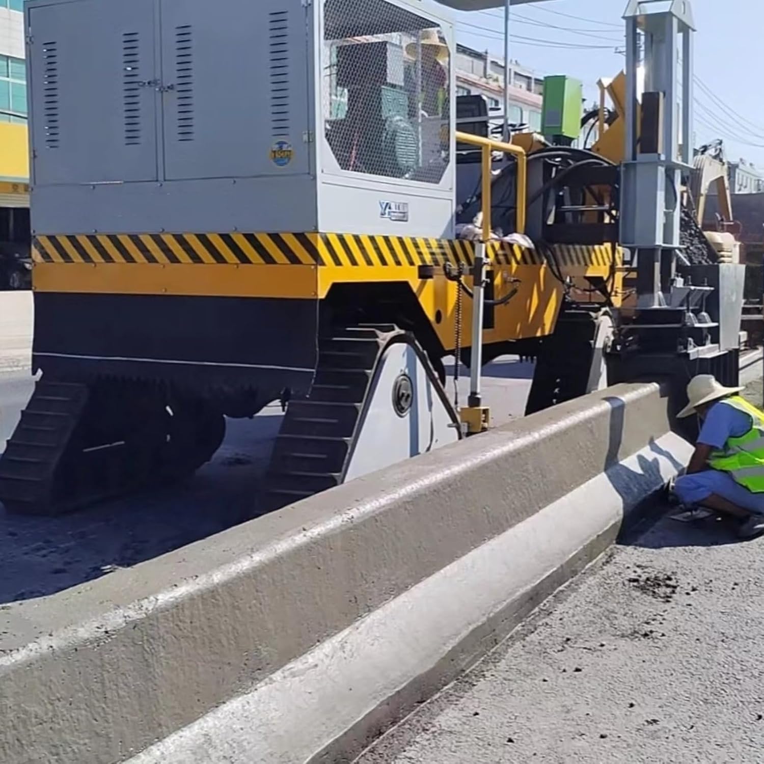 concrete curb machine,concrete slipform paver,curb and gutter machine,jersey barrier machine,continuous concrete pouring equipment,best concrete curb machine unboxing and complete package contents