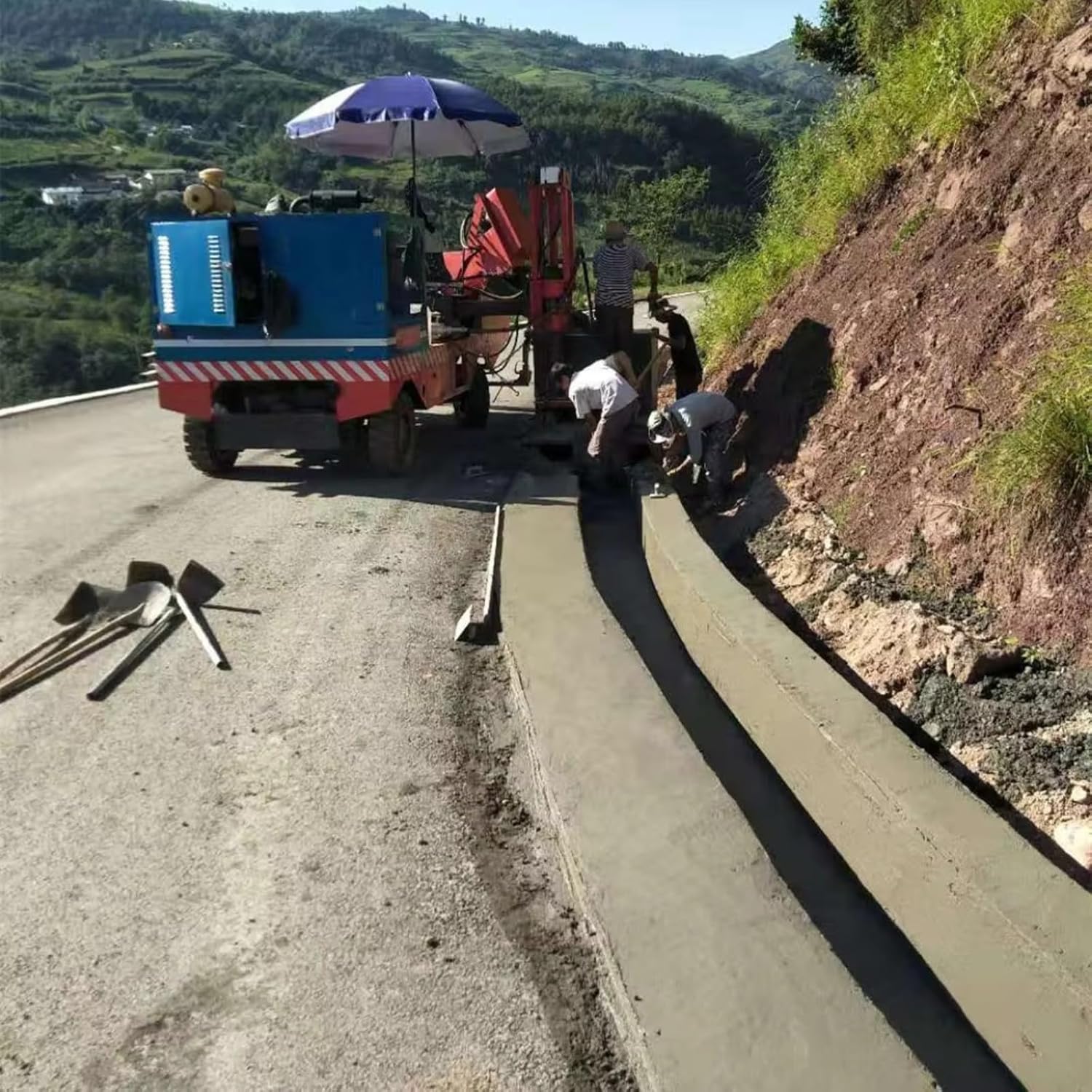 buy concrete slipform curb machine,should I buy a slipform curb machine,concrete curb machine pros cons,semi-automatic curb paver worth it,best concrete kerb maker for roads,slipform paver vs traditional curb forming - detailed features and technical specifications