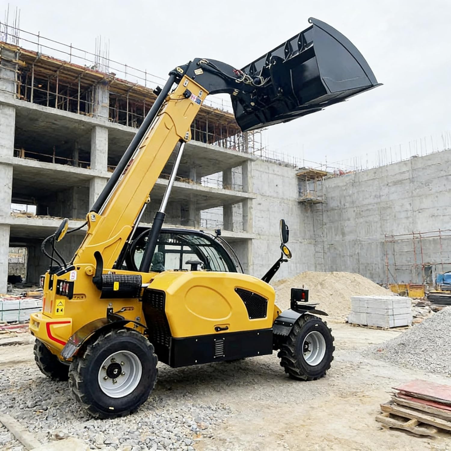 telescopic telehandler lift truck worth buying,should I buy telescopic telehandler,telescopic telehandler vs alternatives,telescopic telehandler pros cons,telescopic telehandler worth buying,best telescopic material handler - detailed features and technical specifications
